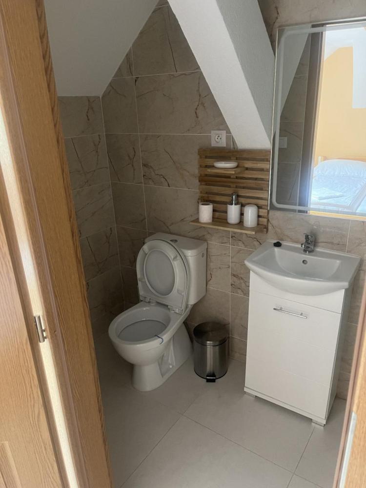 Bed and Breakfast Vt6 House & Restaurant Znojmo Exterior foto